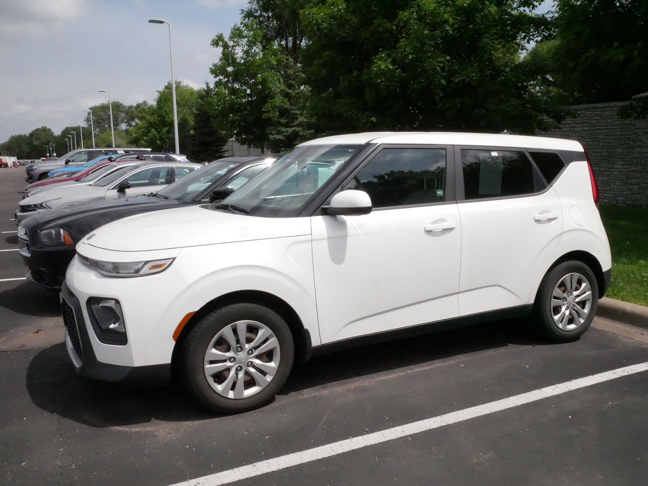 Used 2020 Snow White Pearl Kia LX image 3