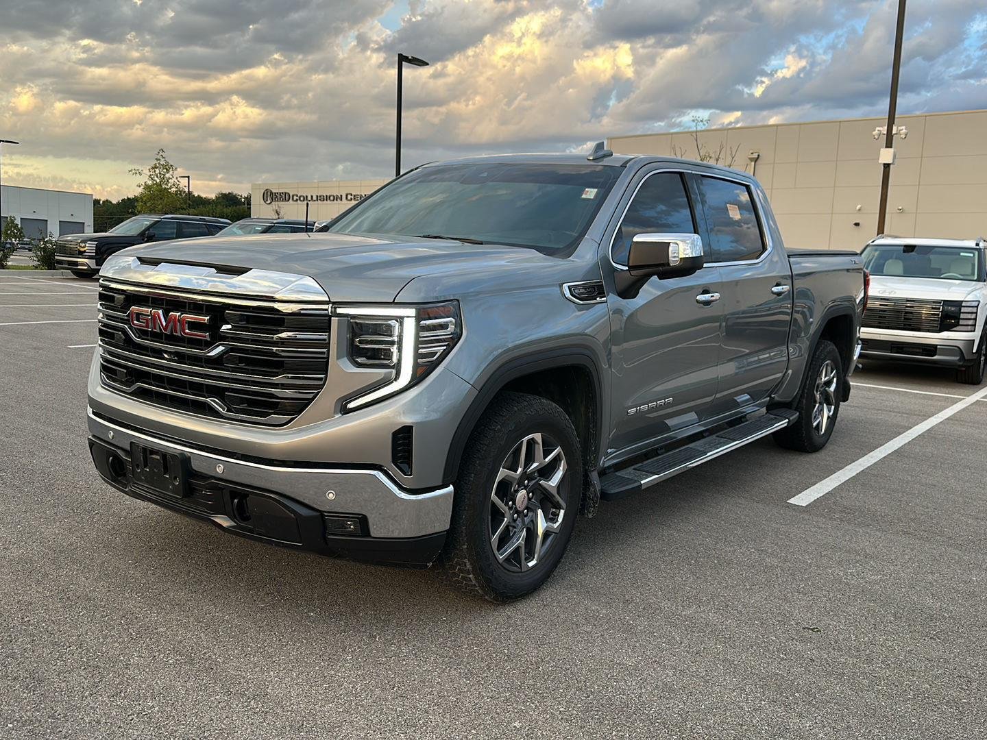 Used 2025 GMC Sierra 1500 SLT with VIN 3GTUUDED6SG261513 for sale in Kansas City