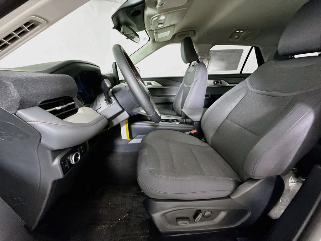New 2026 Star White Metallic Tri-Coat Ford Active image 21