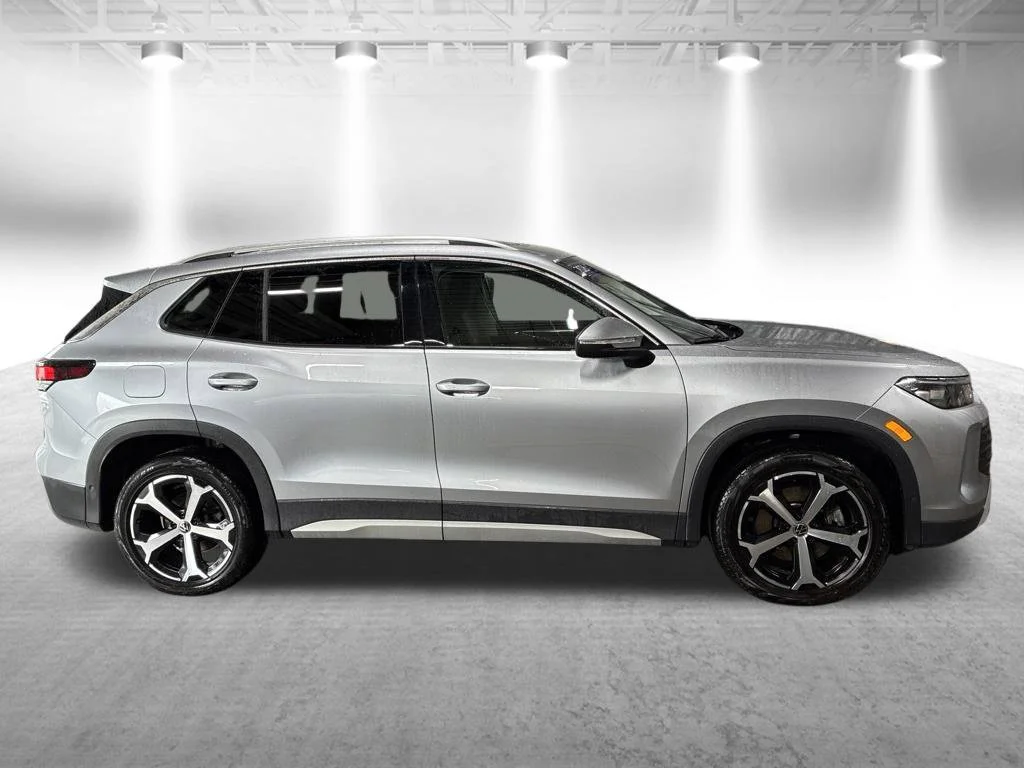 Used 2026 Silver Volkswagen SE image 8