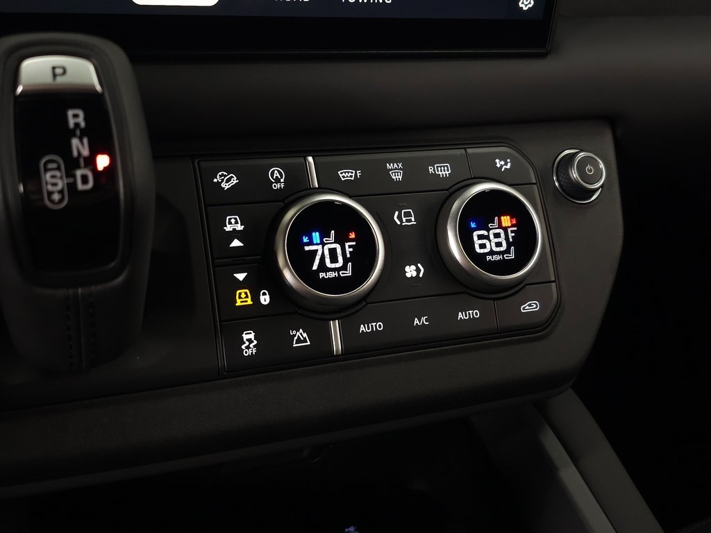 2025 LAND ROVER DEFENDER - Image 35