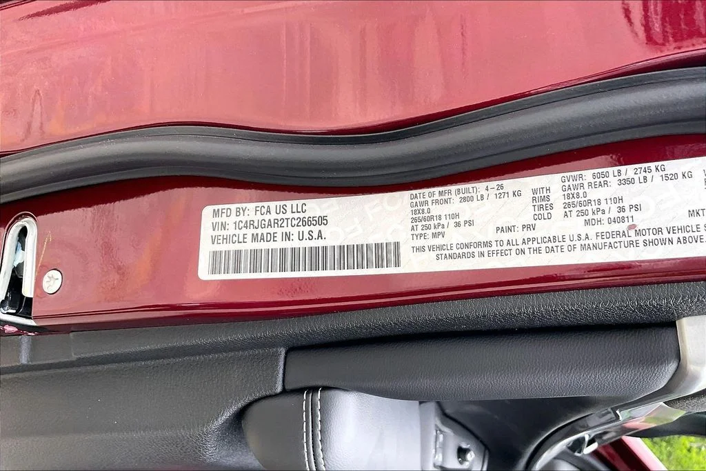 New 2026 Velvet Red Pearl-Coat Exterior Paint Jeep Altitude image 11