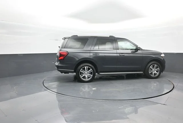 Used 2022 Gray Ford Limited image 8