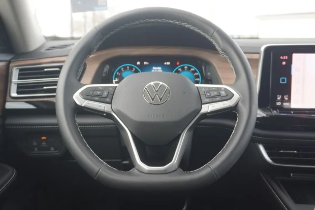 New 2026 Opal White Pearl Volkswagen 2.0T SE image 21