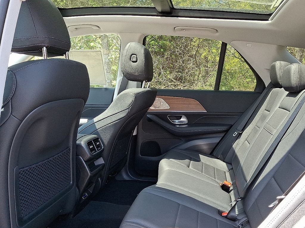 New 2026 Obsidian Black Metallic Mercedes-Benz GLE 450 image 7