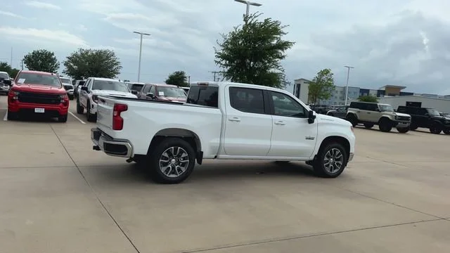 2026 Chevrolet Silverado 1500 LT - Photo 9