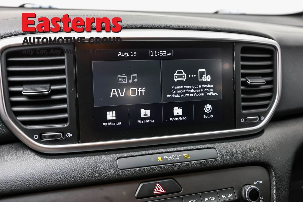 Used 2022 White Kia LX image 17