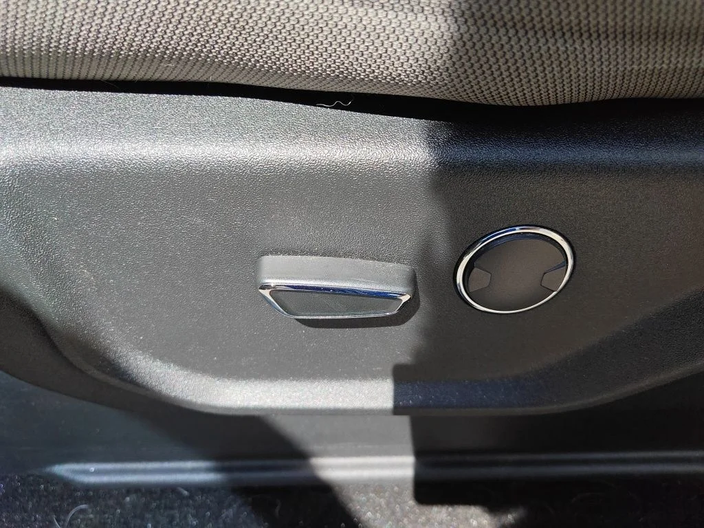 Certified Used 2018 Gray Ford XLT image 8