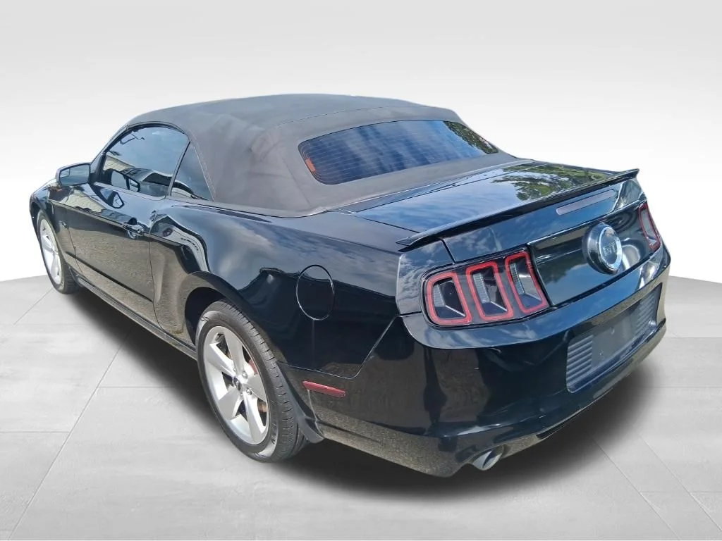 Used 2013 Black Ford GT image 2