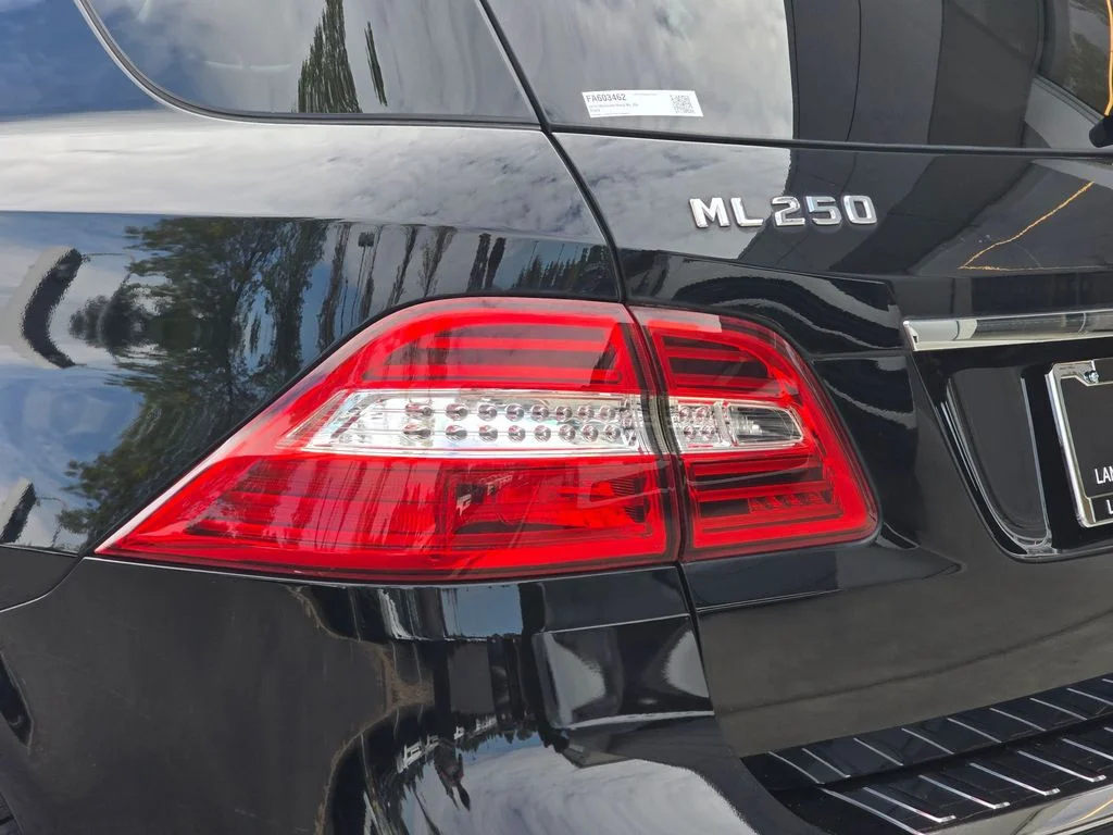 Used 2015  Mercedes-Benz ML 250 image 40
