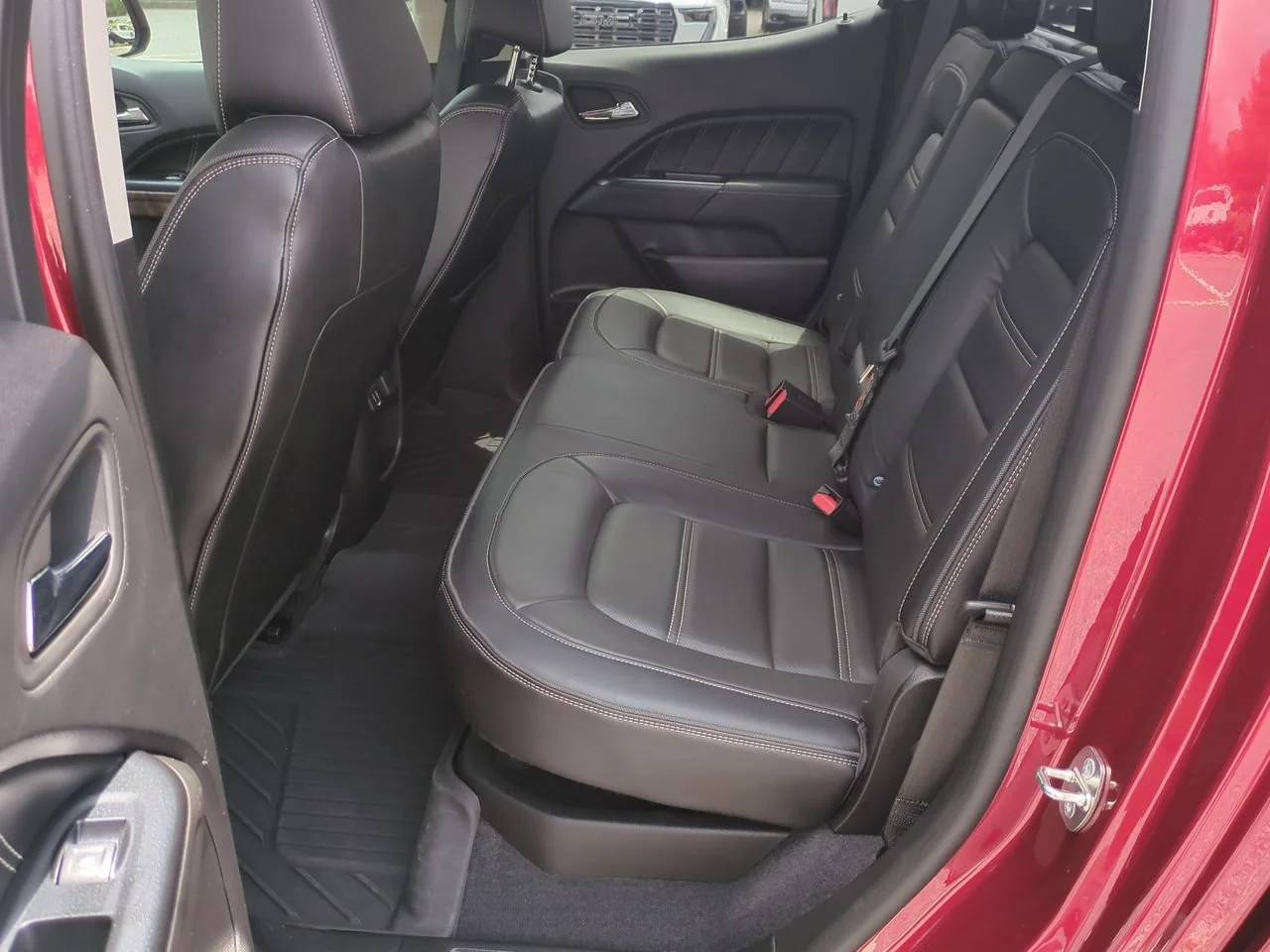 Used 2021 CAYENNE RED TINTCOAT GMC 2WD Denali image 25
