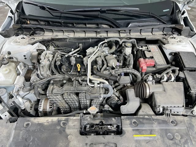 Used 2025 White Nissan SV image 26