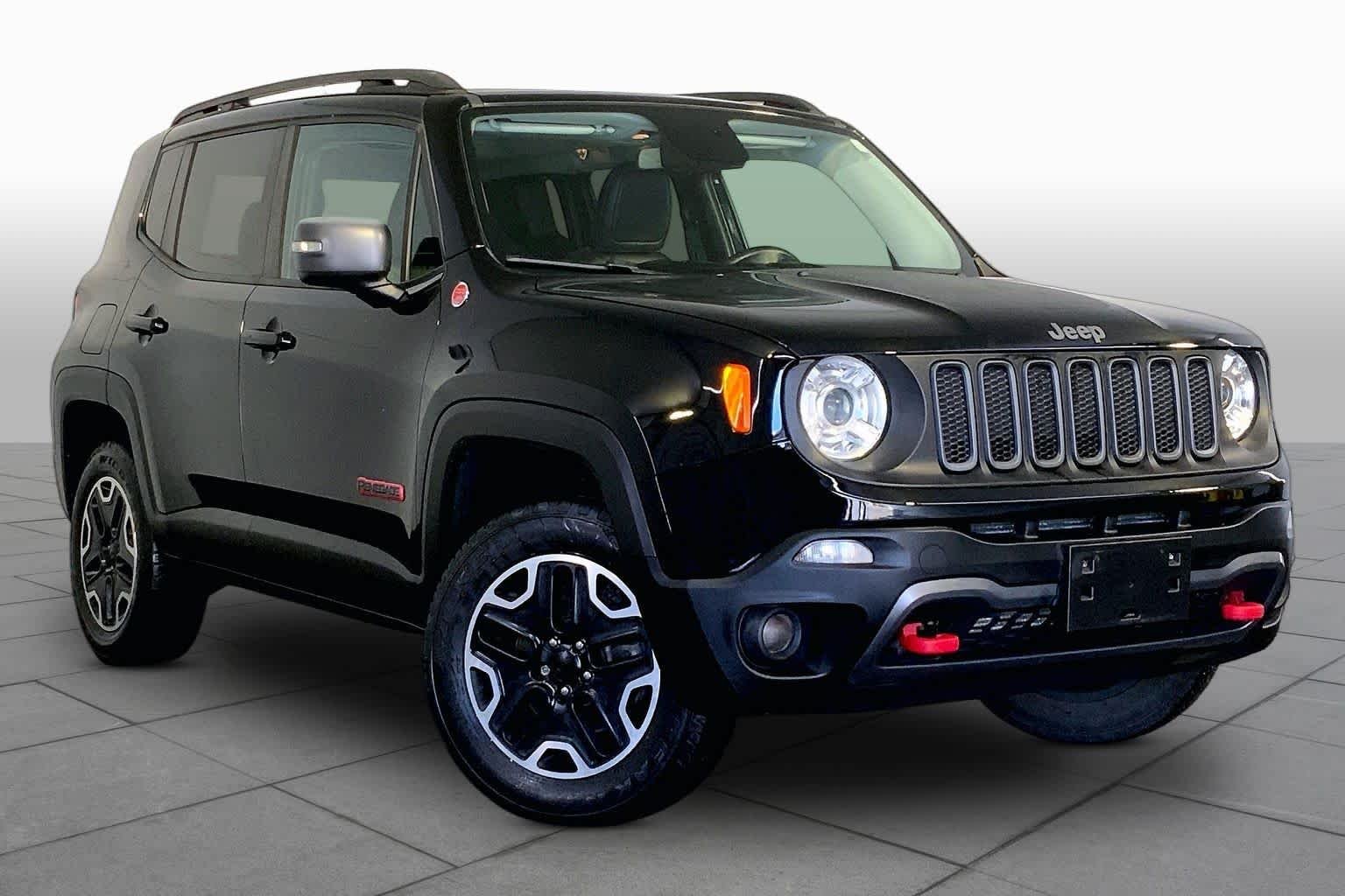 Used 2017 Black Jeep Trailhawk image 3