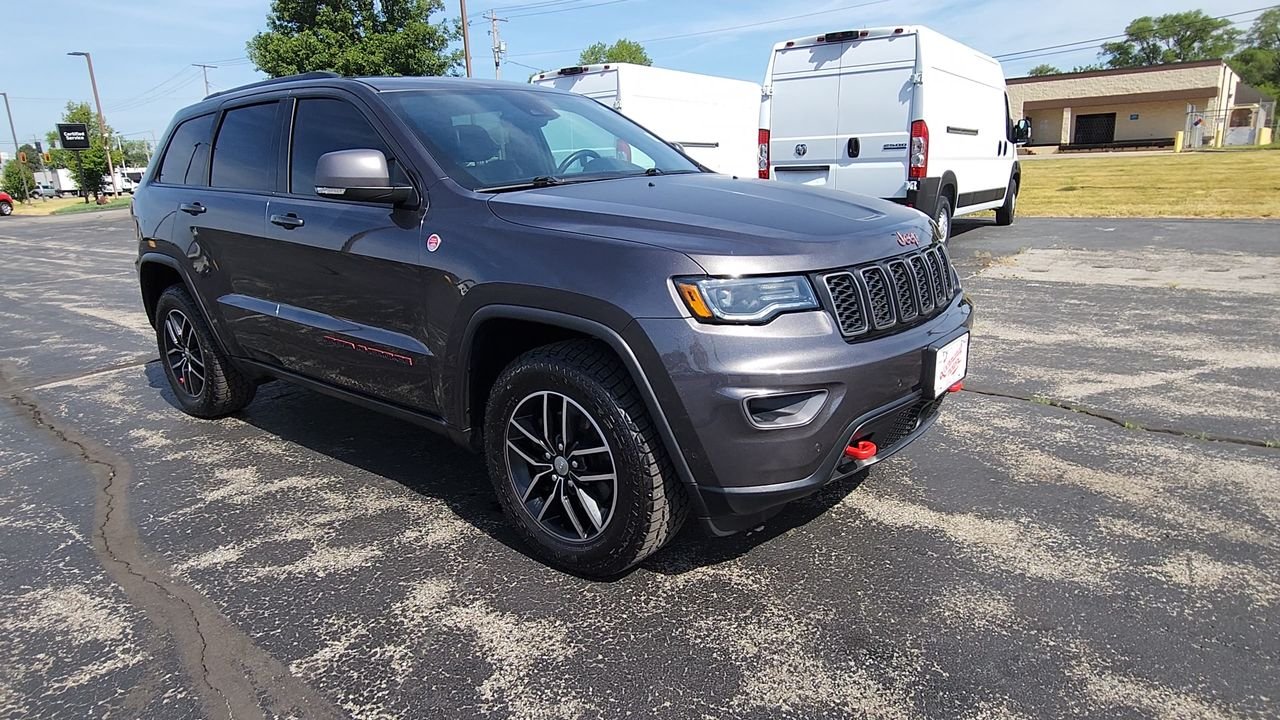 Used 2018 Jeep Grand Cherokee Trailhawk with VIN 1C4RJFLG4JC135451 for sale in Elkhart, IN