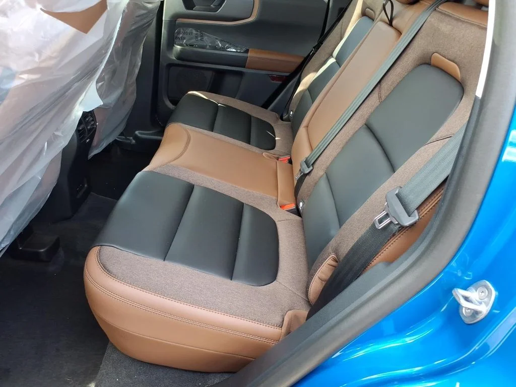 New 2026 Velocity Blue Metallic Ford Outer Banks® image 10