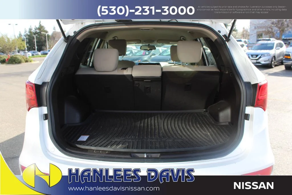 Used 2017 White Hyundai 2.4 Base image 10