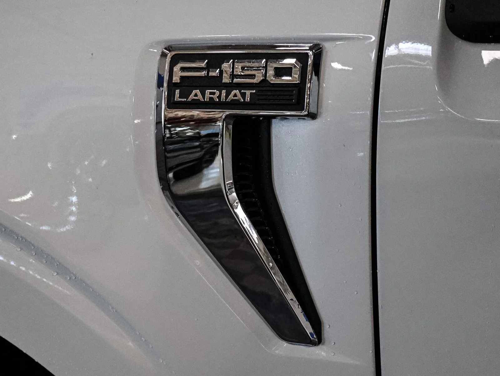 New 2026 Star White Metallic Tri-Coat Ford Lariat® image 19