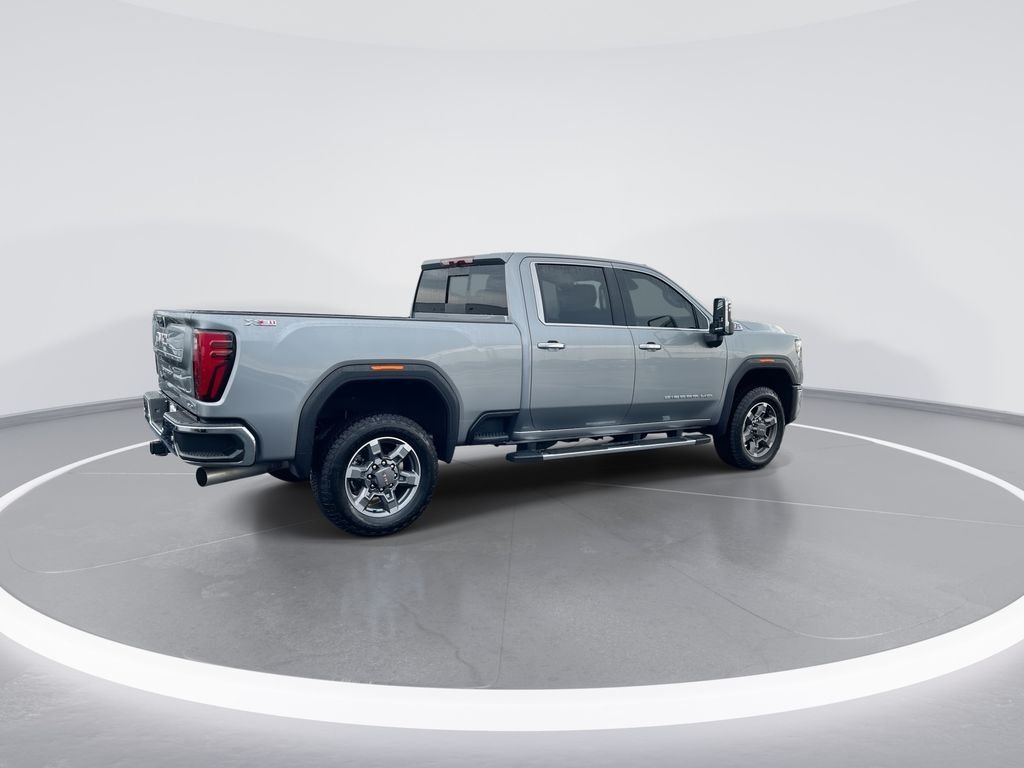 Used 2025 Silver GMC SLT image 8