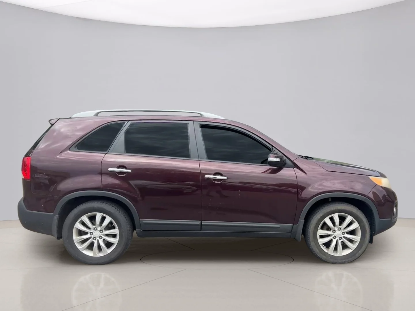 Used 2011 Maroon Kia EX image 6
