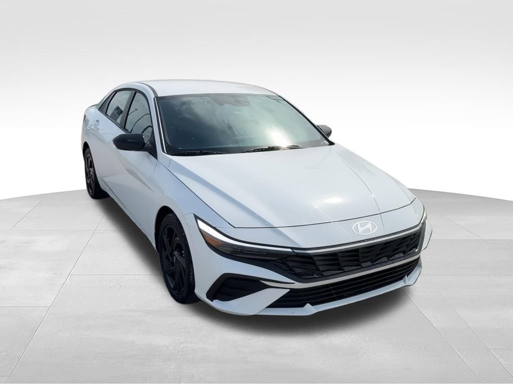 New 2026 White Hyundai SEL Sport image 2
