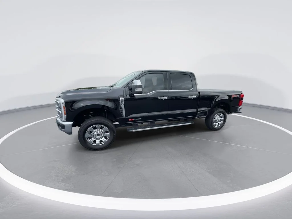 Used 2025 Black Ford Lariat image 5