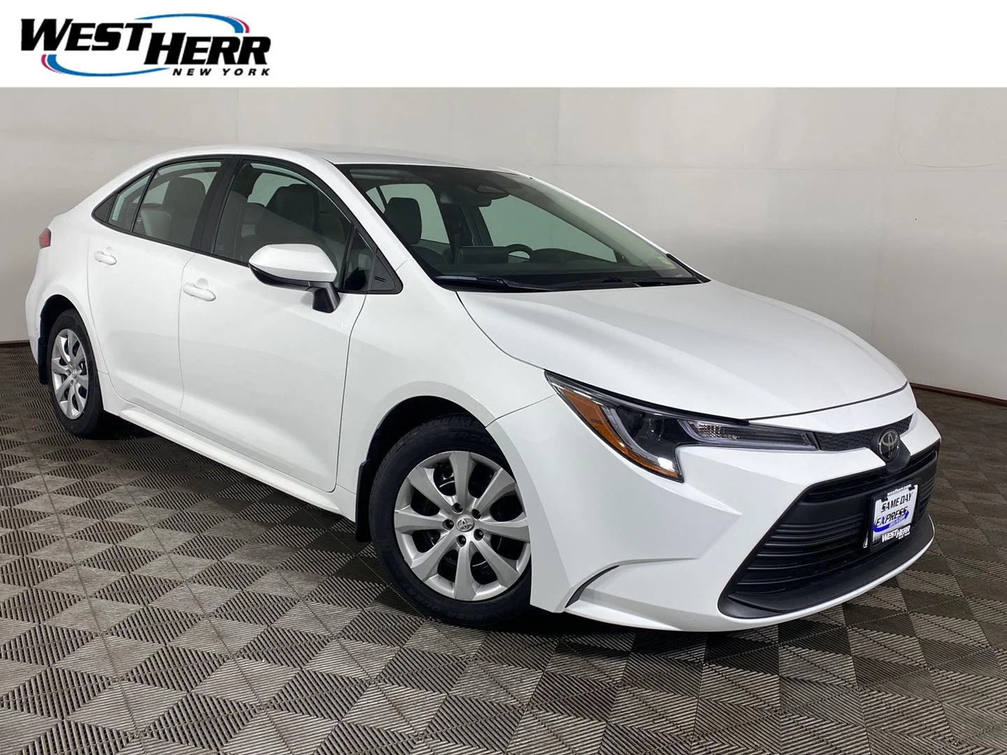 Used 2023 Ice Cap Toyota LE image 1