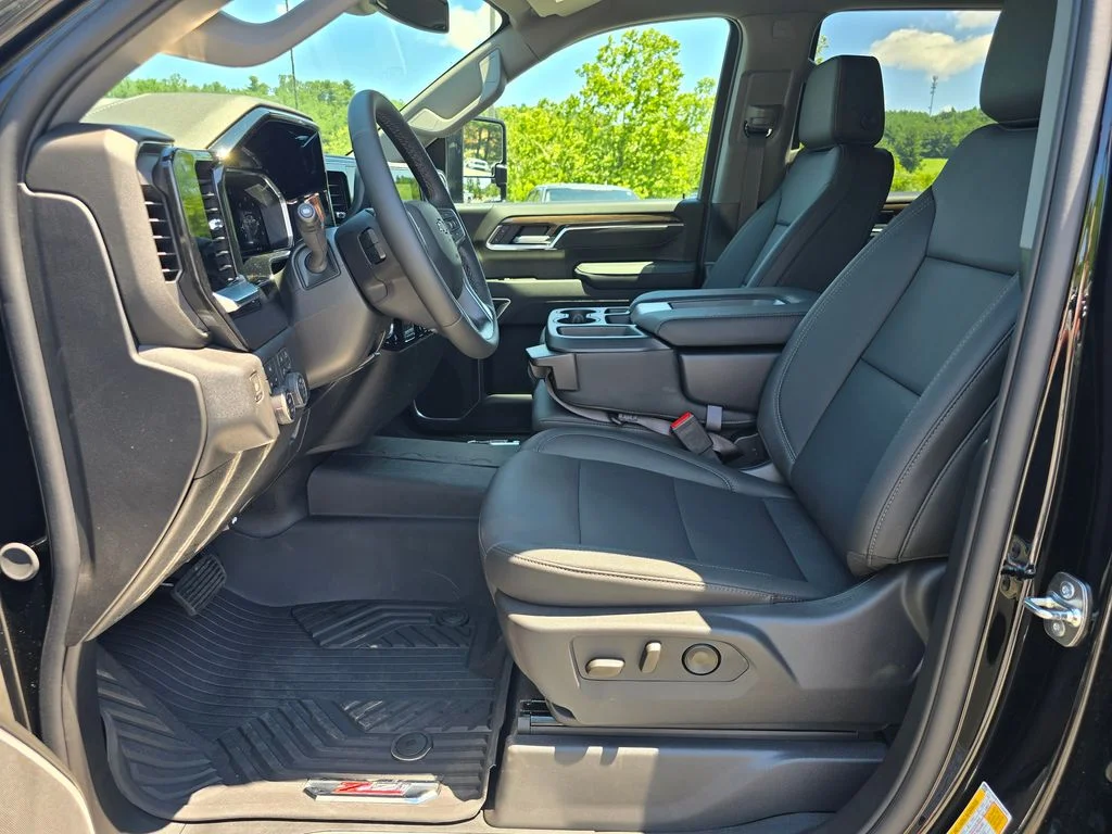 New 2026 Black Chevrolet LT image 4