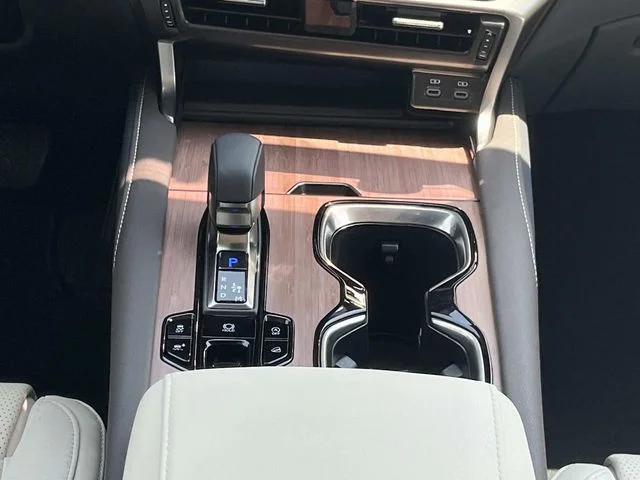 New 2026 Iridium Lexus LUXURY image 17