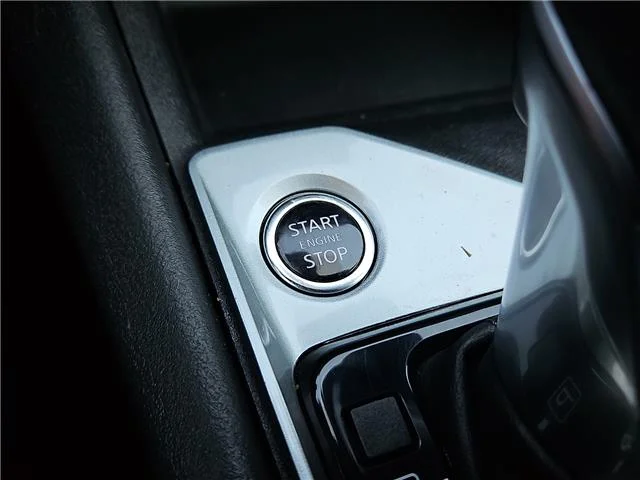 Used 2025 Super Black Nissan SV image 18