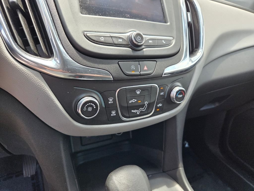 Used 2023 Gray Chevrolet LT image 25
