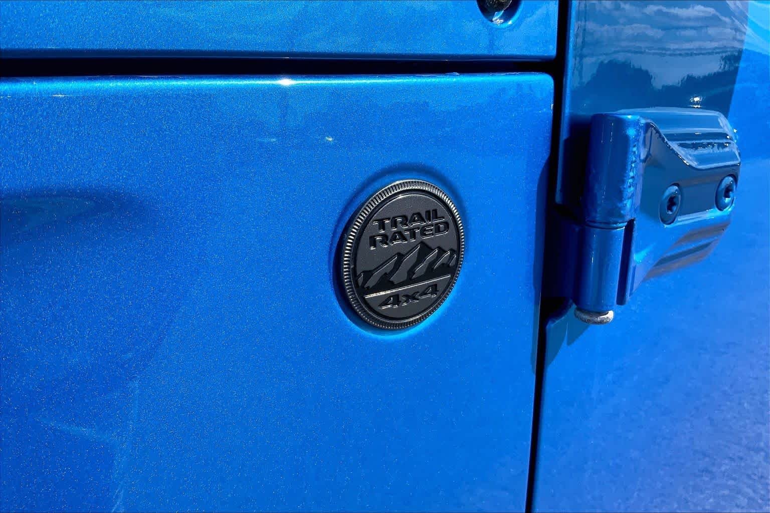 Used 2022 Hydro Blue Pearlcoat Jeep Unlimited High Altitude image 19