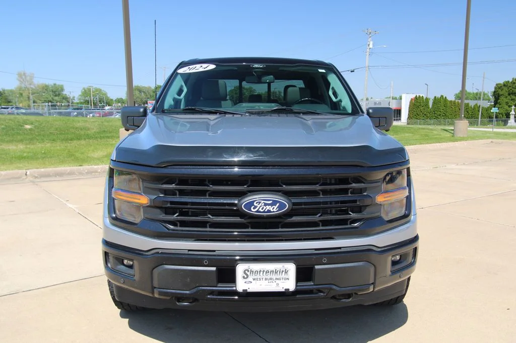 Used 2024  Ford XLT image 2