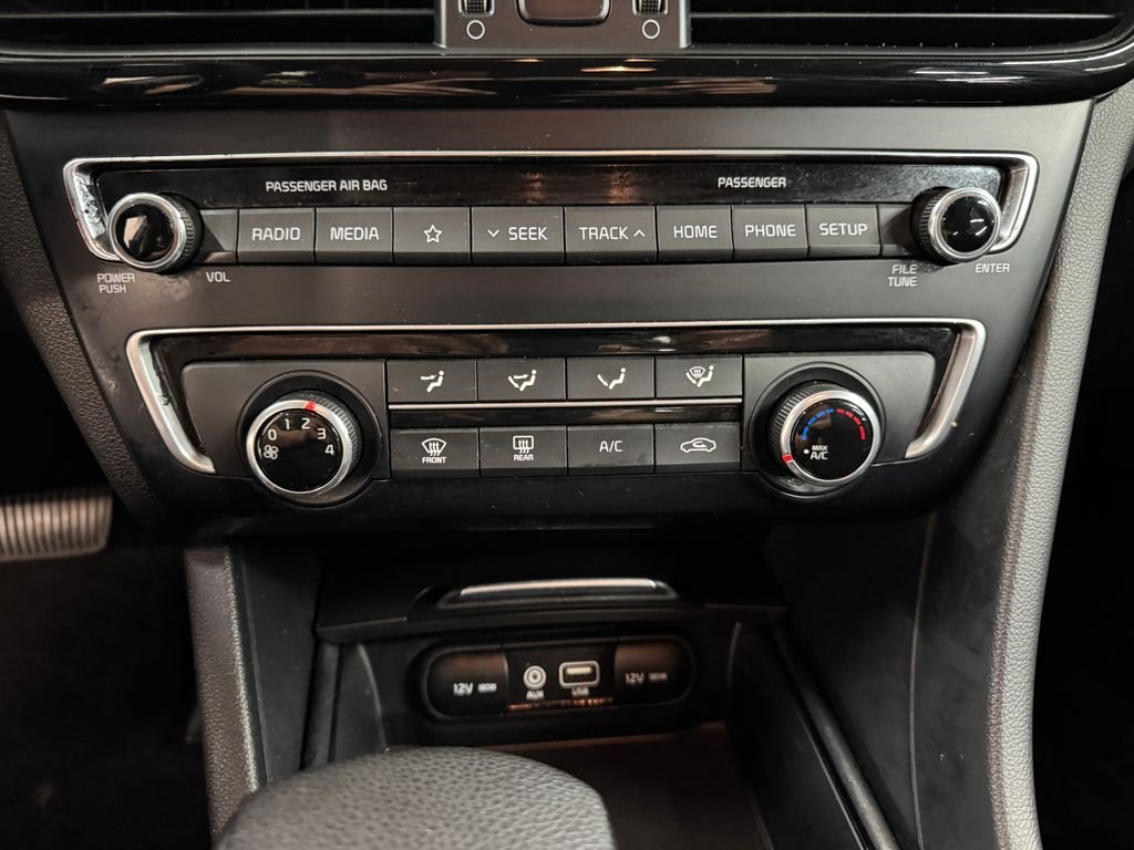 Used 2020 Purple Kia LX image 20