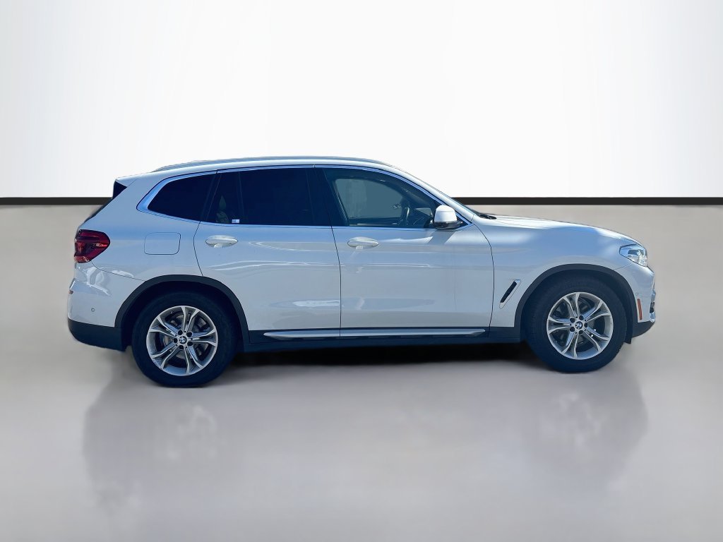 Used 2021 White BMW sDrive30i image 3