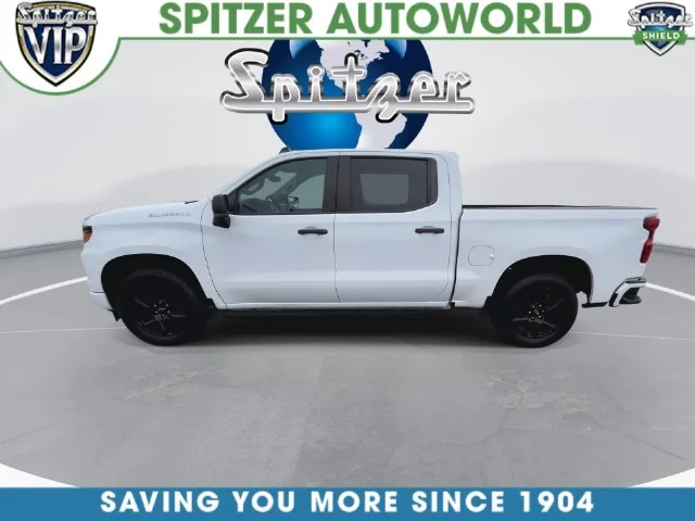 Used 2022 White Chevrolet Custom image 6
