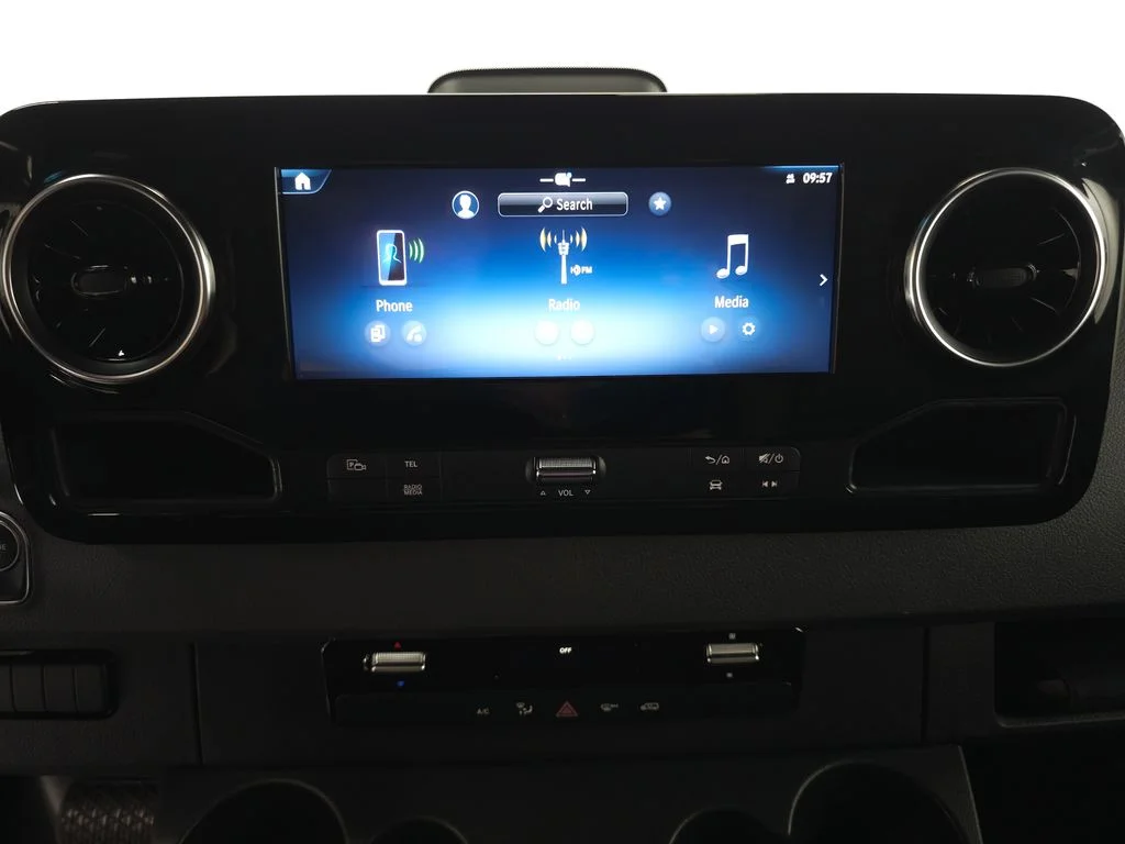 Used 2026  Mercedes-Benz Cargo 144 WB image 15
