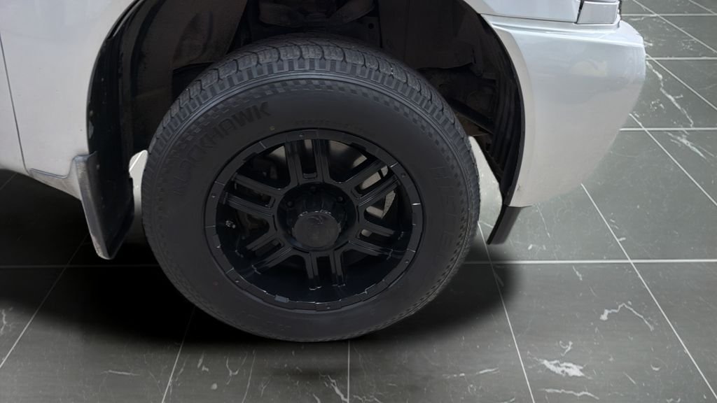 Used 2015 Gray Nissan SV image 19