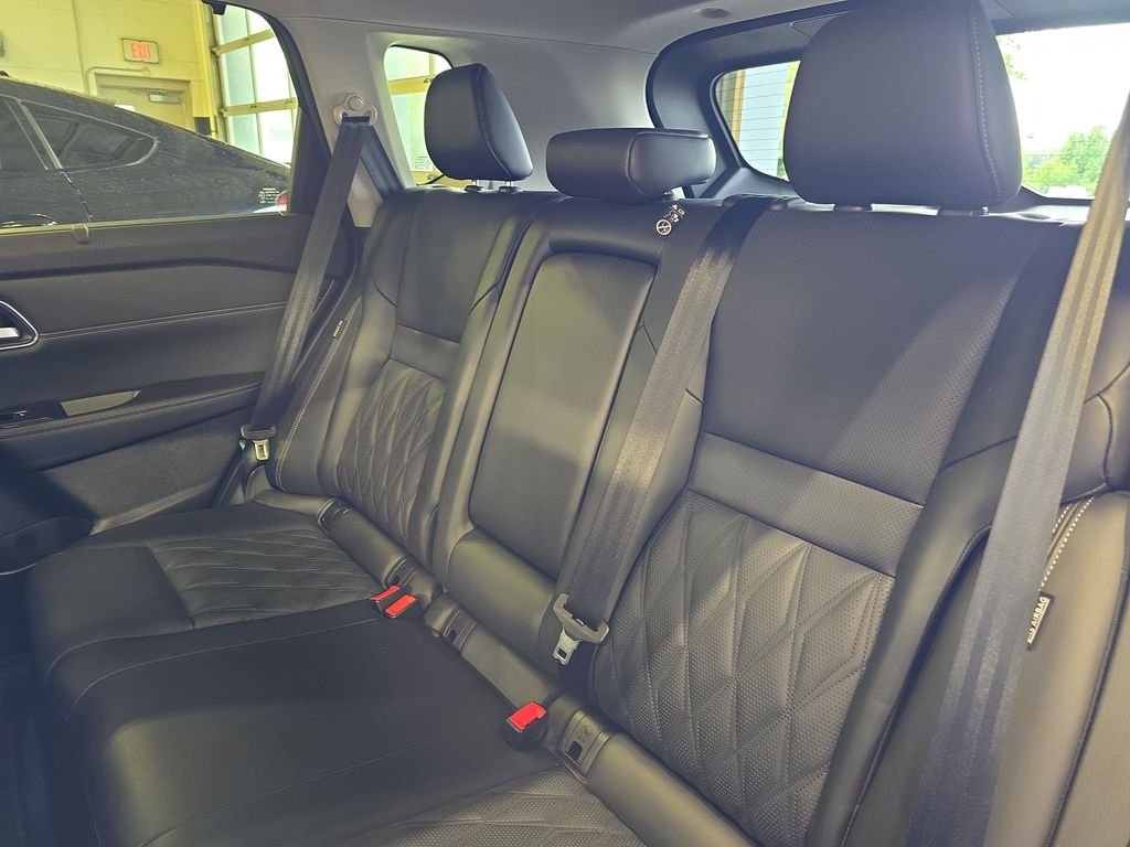 Used 2024 Gray Nissan Platinum image 16