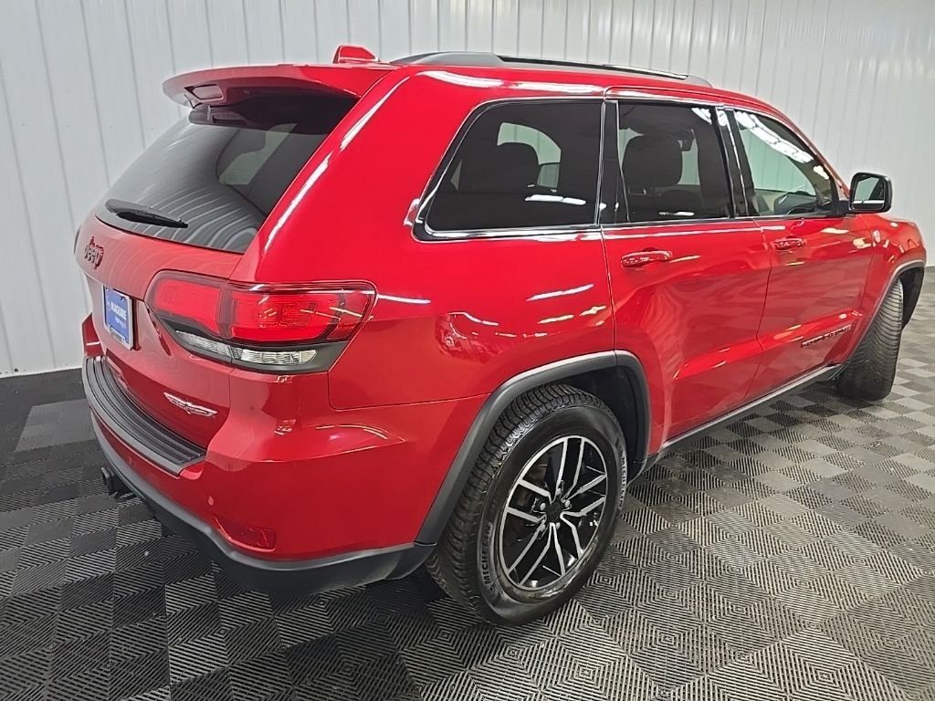 Used 2021 Red Line Jeep Trailhawk image 10