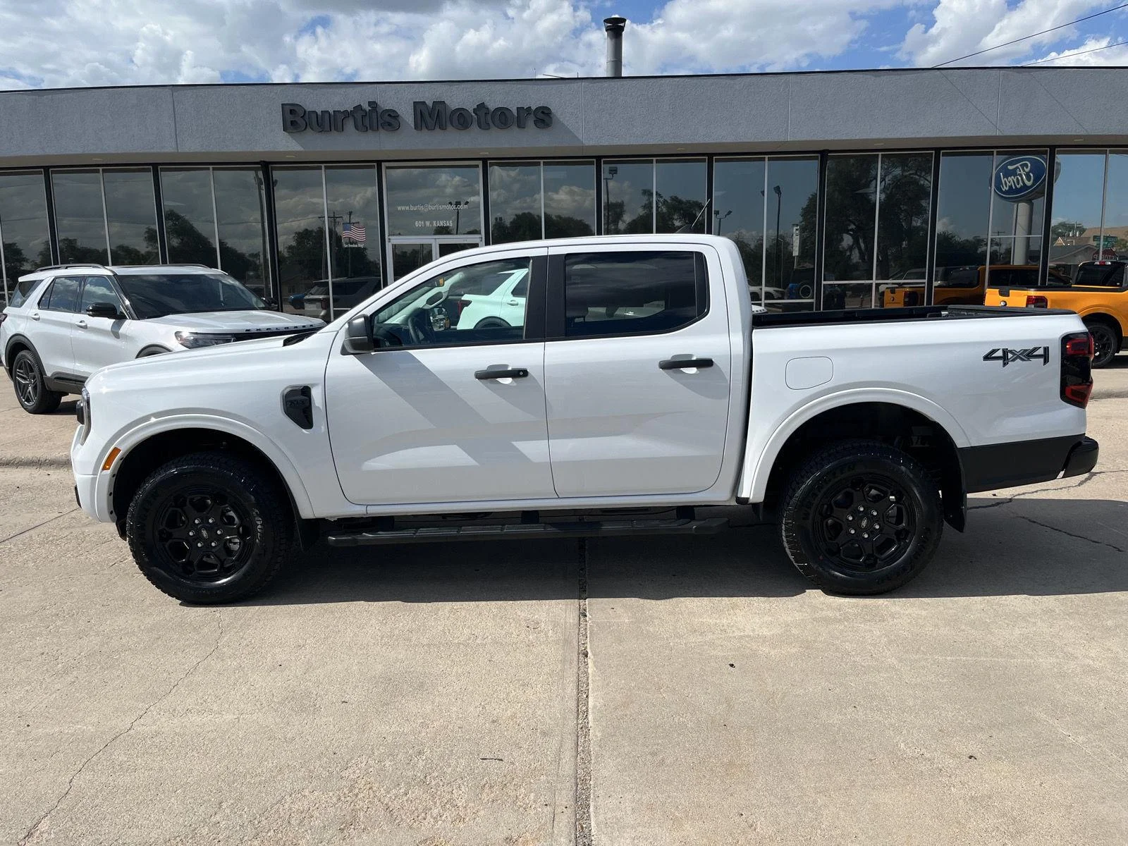 New 2026 Oxford White Ford XLT image 1