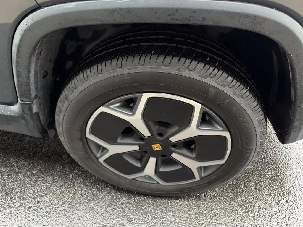 Used 2023 Gray Rivian Adventure Dual Motor Max Pack image 7