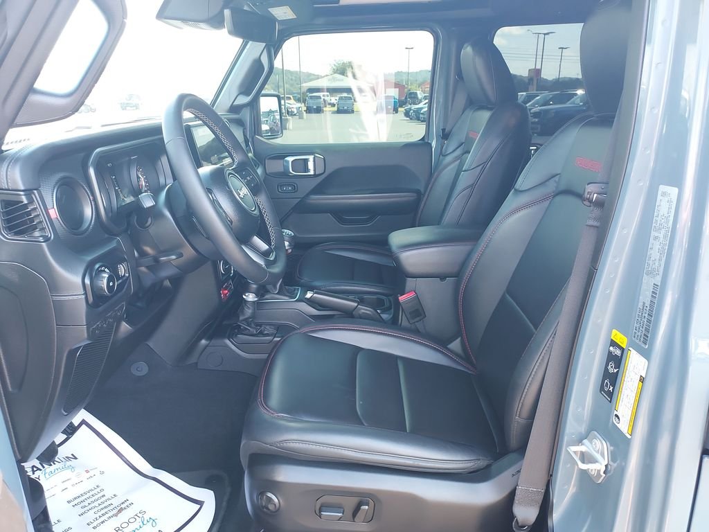 Used 2025 Gray Jeep Rubicon X image 13