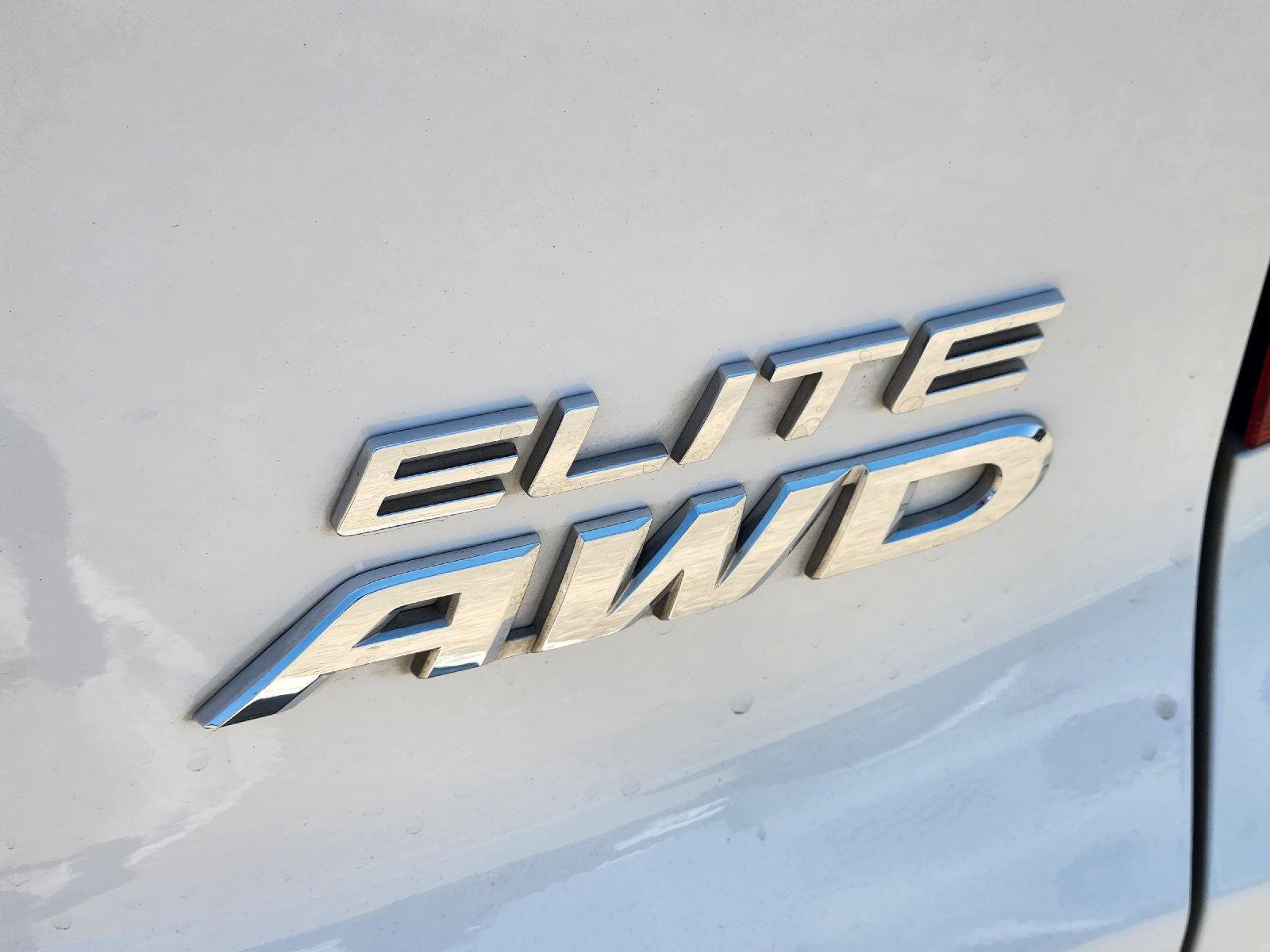Certified Used 2023 Platinum White Pearl Honda Elite image 11
