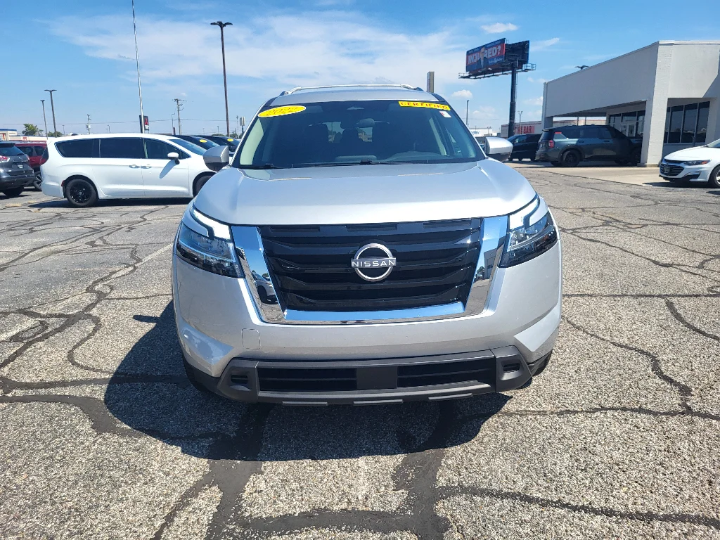 Used 2022 Brilliant Silver Metallic Nissan SV image 2