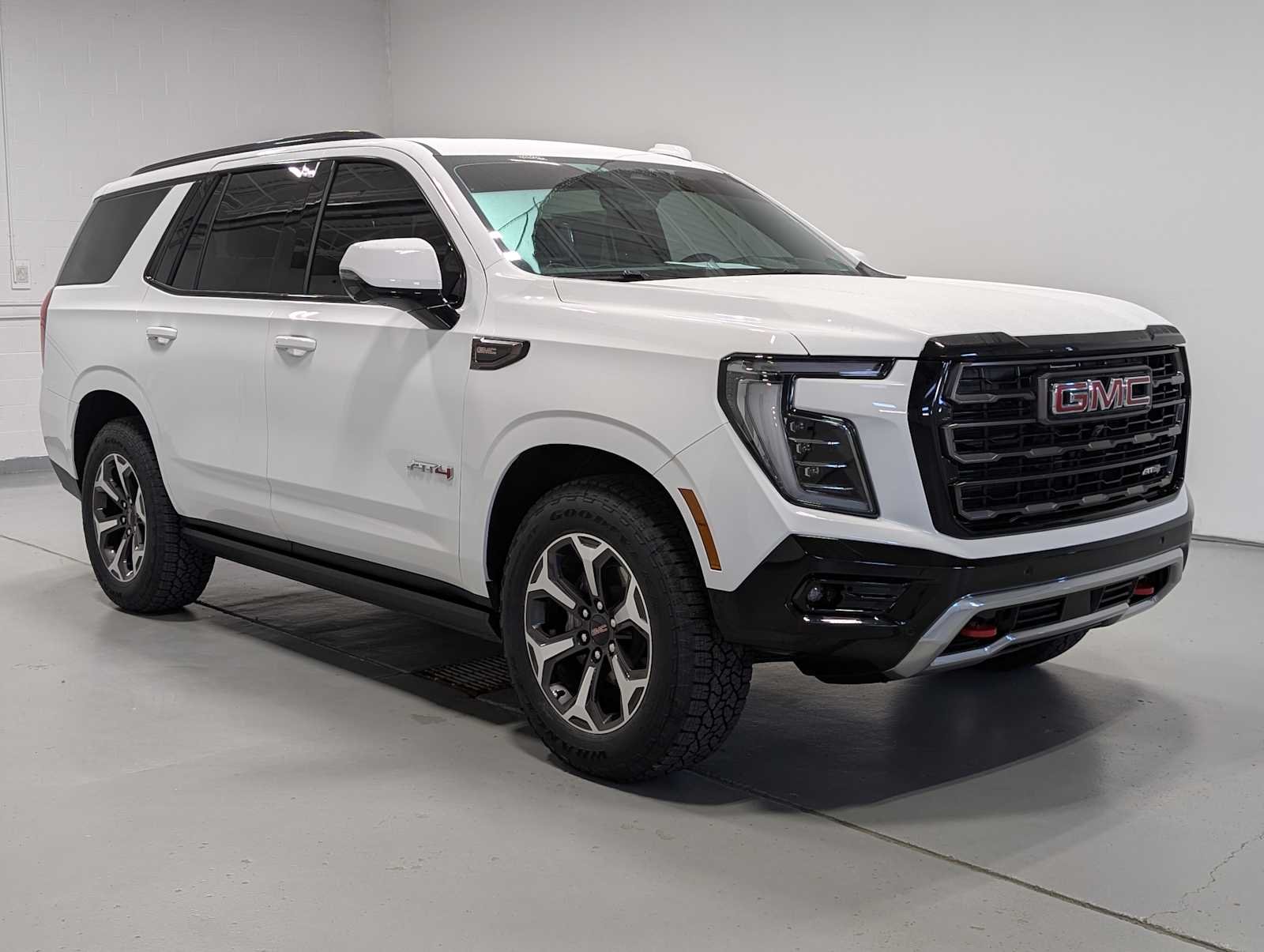 Used 2025 Summit White GMC AT4 Ultimate image 6