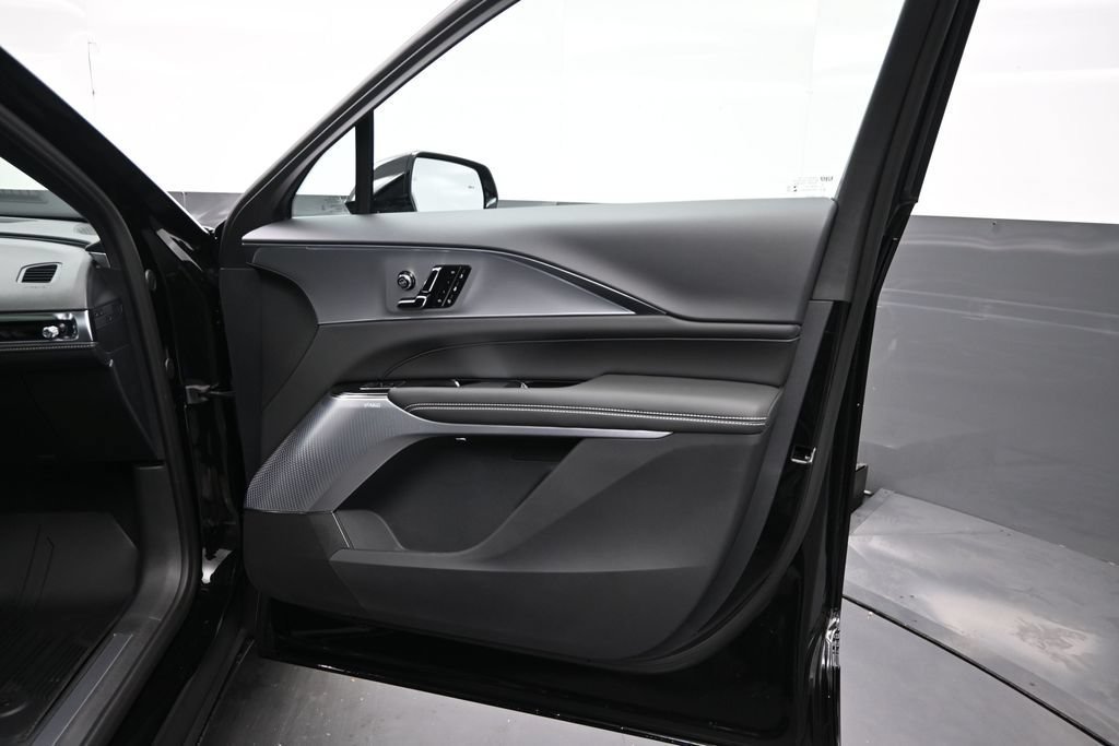 2027 Cadillac LYRIQ Premium Sport - Photo 17