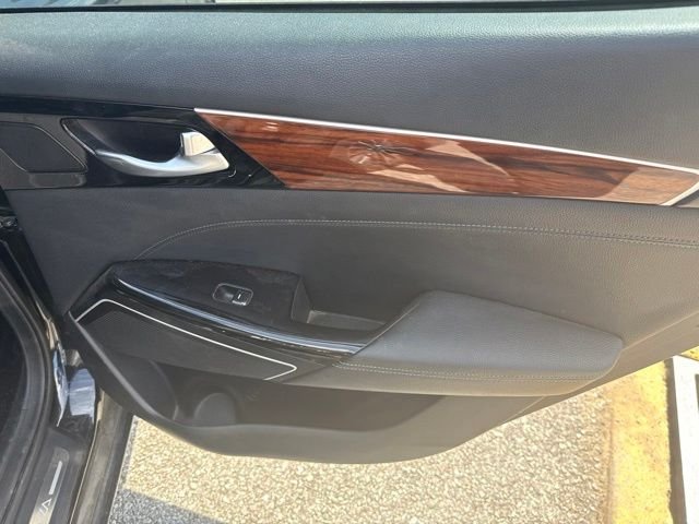 Used 2017 Black Kia Premium image 19