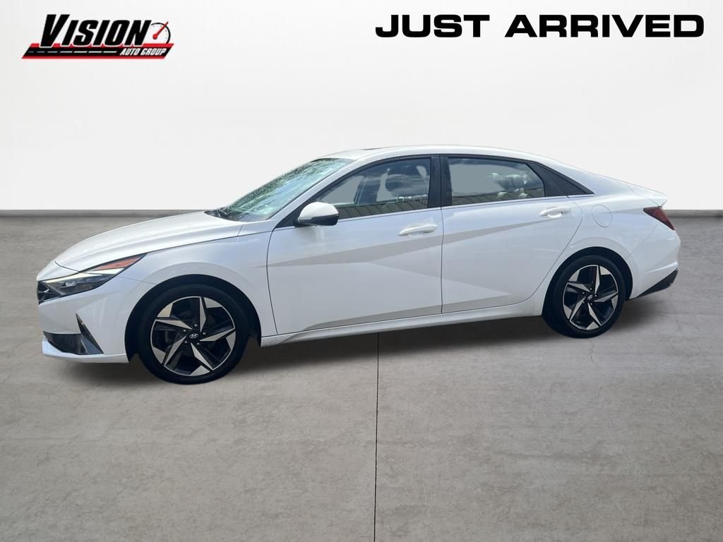 Used 2023 White Hyundai Limited image 3