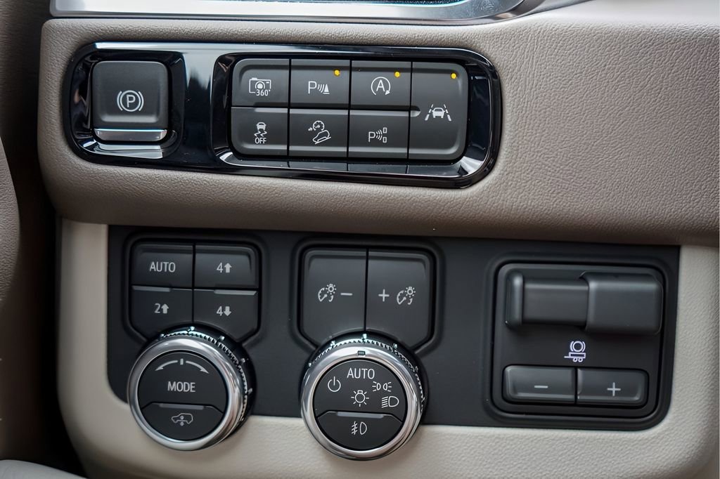 2026 GMC Yukon XL Denali - Photo 14