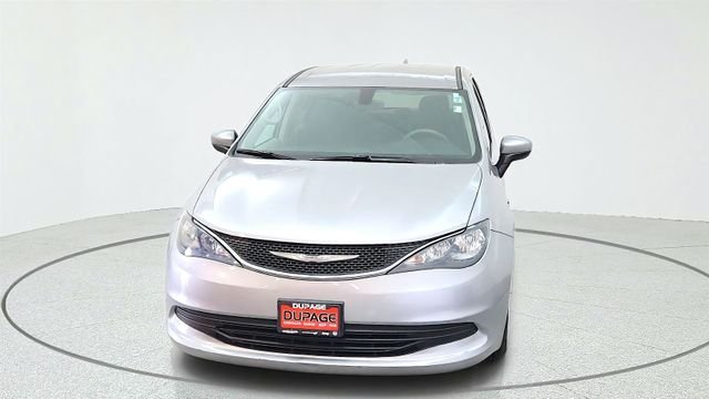 Used 2017 Silver Chrysler Touring image 3